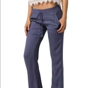 Roxy pants